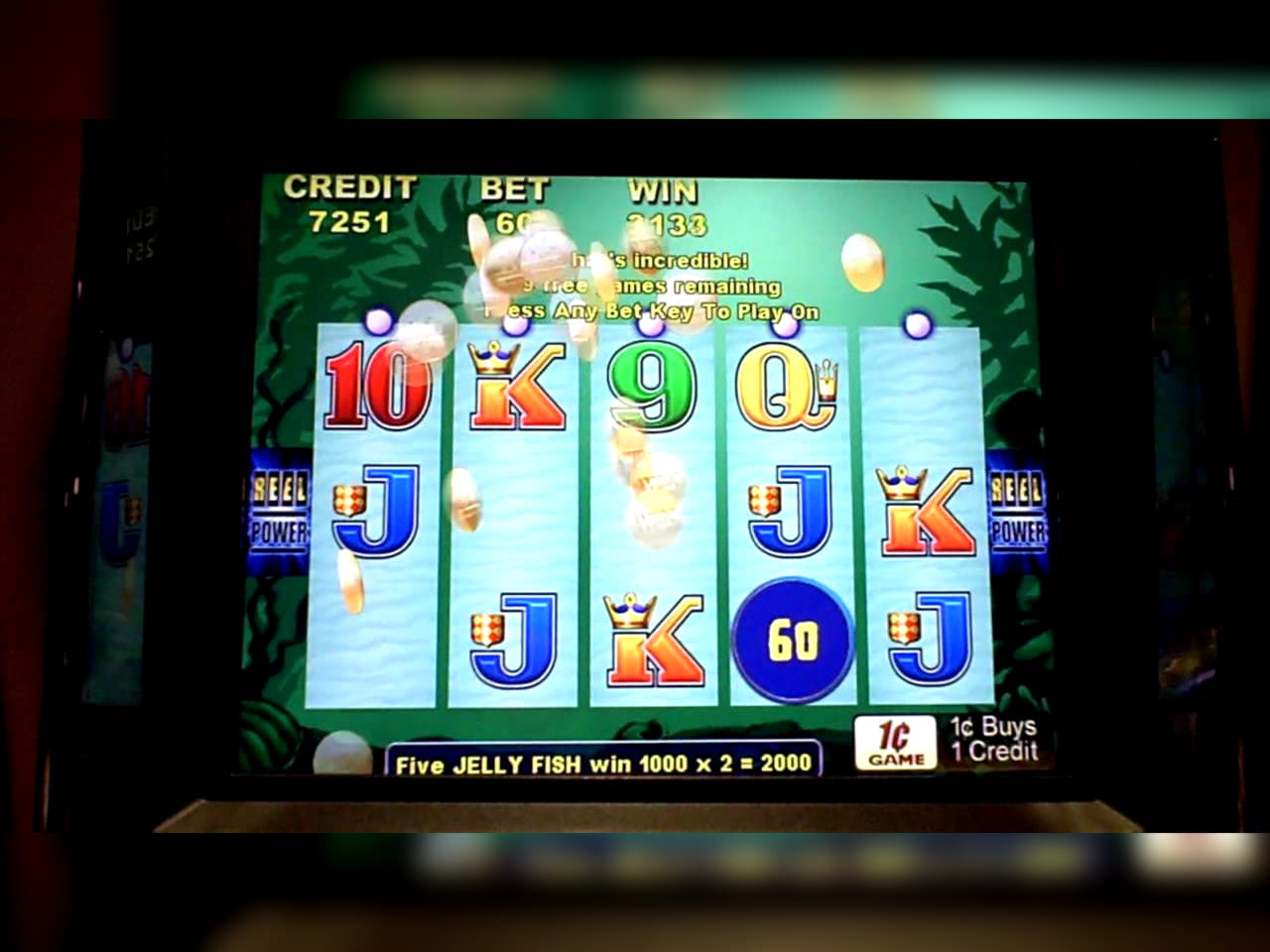 EURO 875 Casino tournaments freeroll at Mrgreen Casino