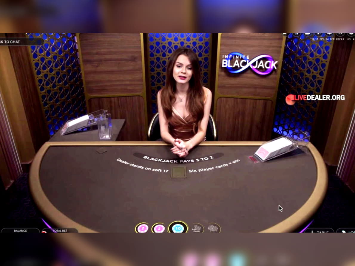 EURO 10 Mobile freeroll slot tournament at CasiPlay Casino