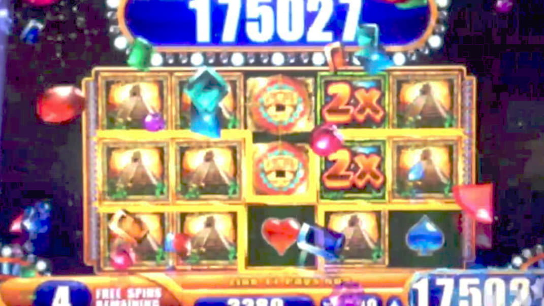 $285 Daily freeroll slot tournament at Cashmio Casino