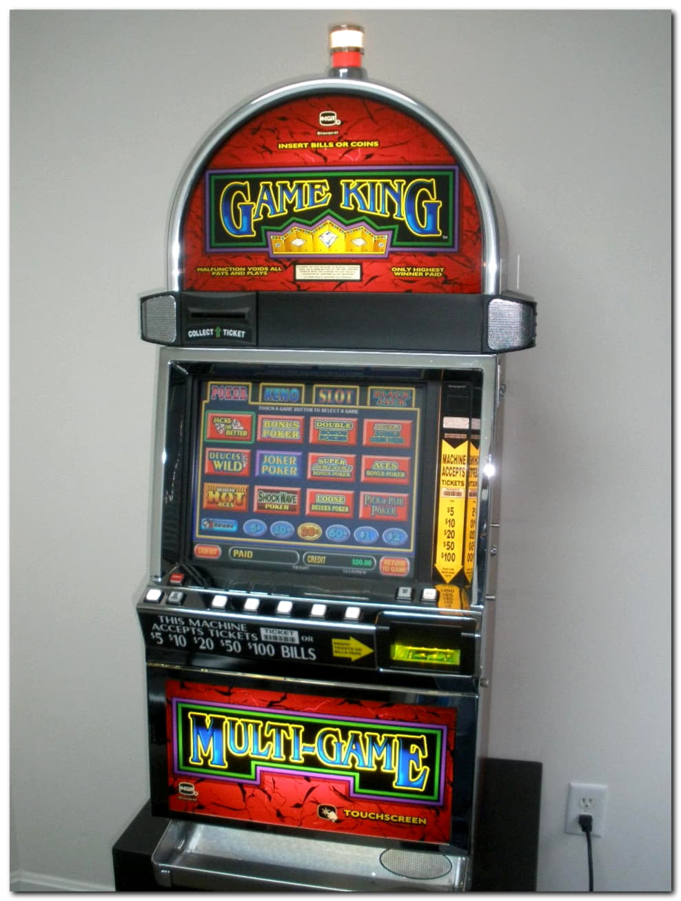 $135 Mobile freeroll slot tournament at Come On Casino