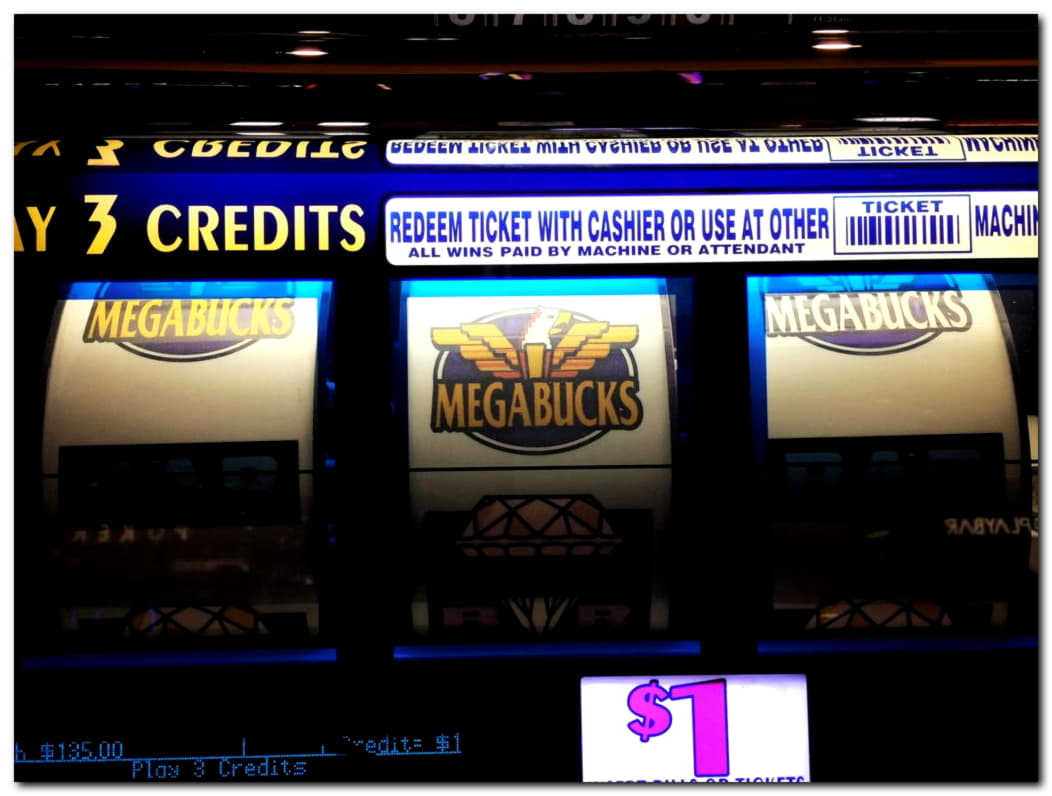 $330 Free casino chip at Gamebookers Casino