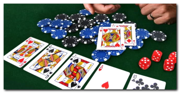 270 Free spins no deposit at Gamebookers Casino