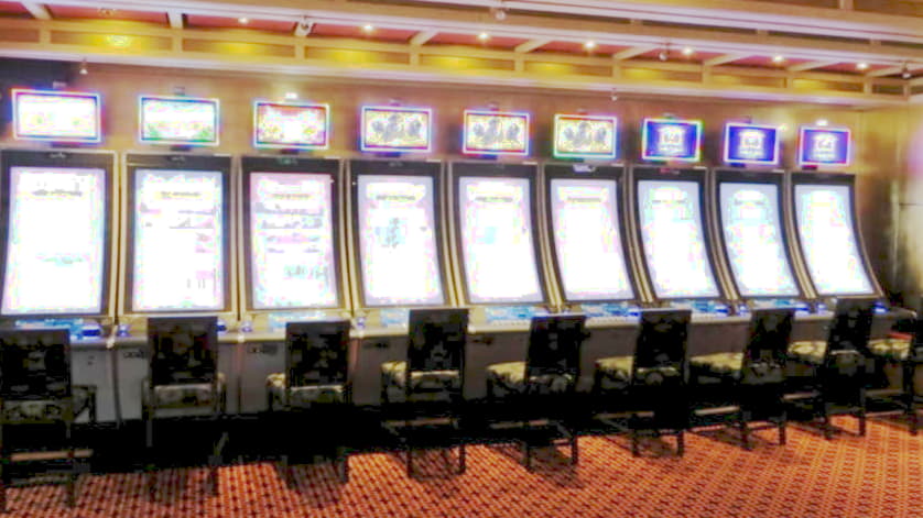 445% Match bonus casino at Casino com