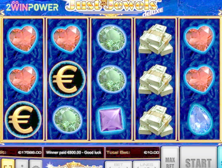 $885 Daily freeroll slot tournament at Gamebookers Casino