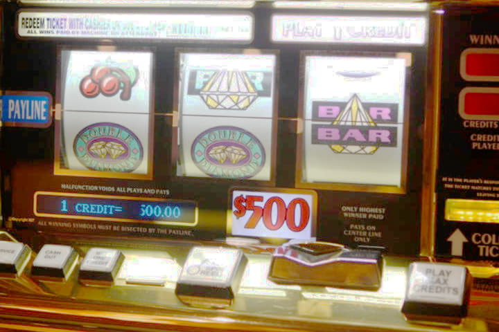 £775 Daily freeroll slot tournament at Reload Bet Casino