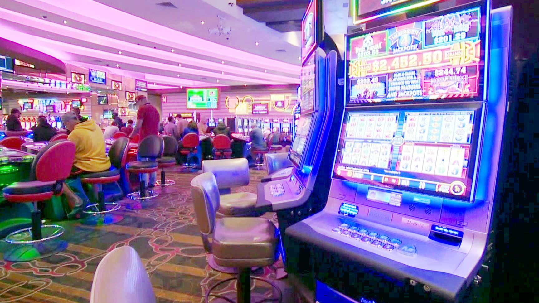 €485 Mobile freeroll slot tournament at Gamebookers Casino