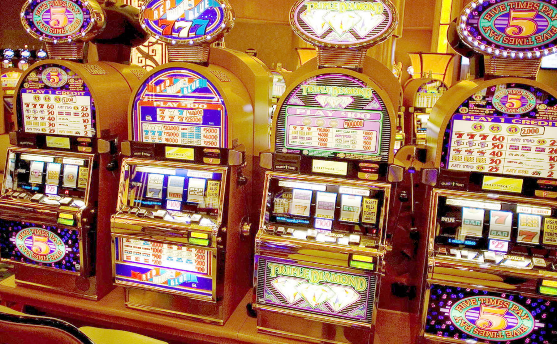 EURO 675 Mobile freeroll slot tournament at Platinum Play Casino